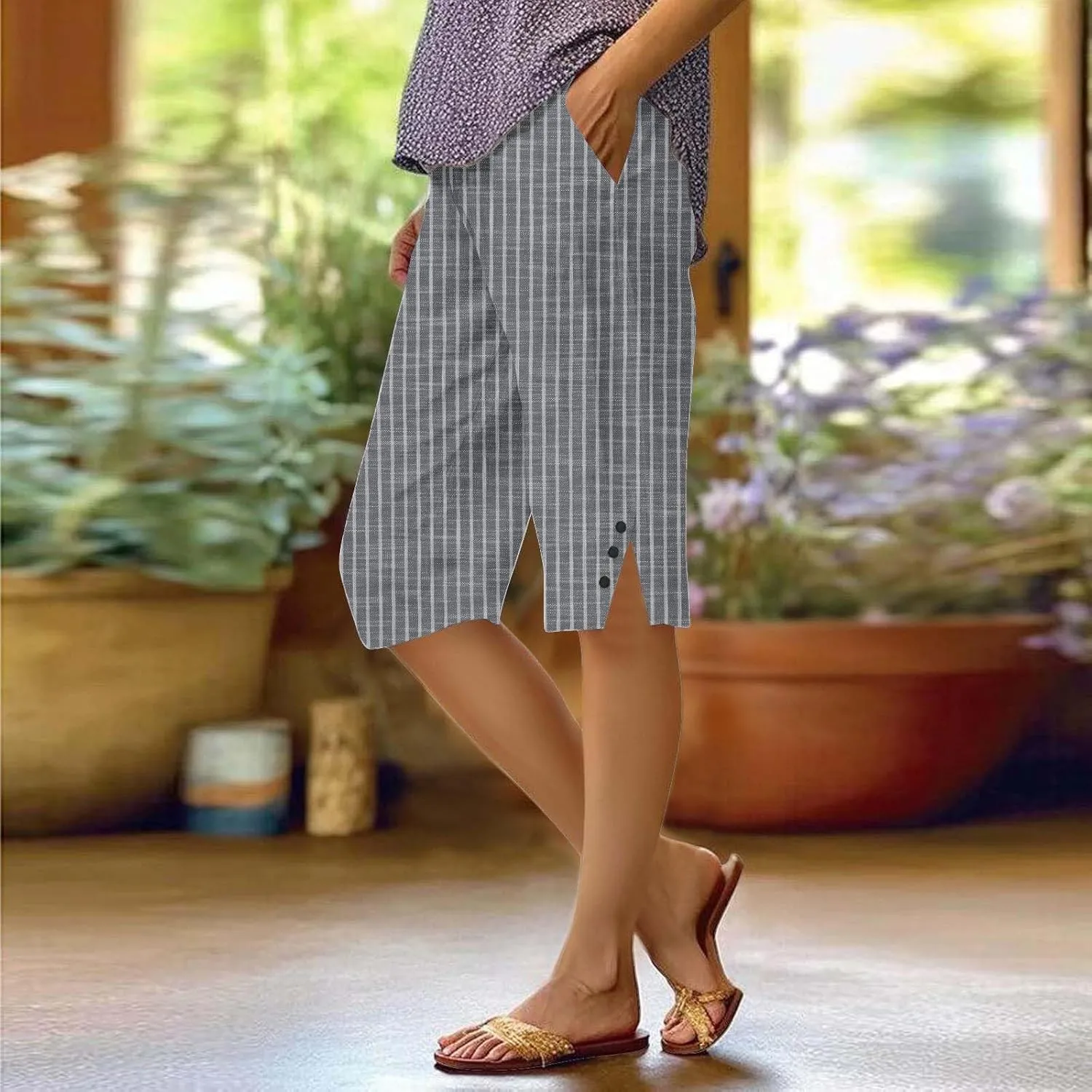 Cotton Linen Capri Pants for Women 2025 Knee Length Summer Capris Straight Leg Loose Beach Bermuda Shorts with Pocket
