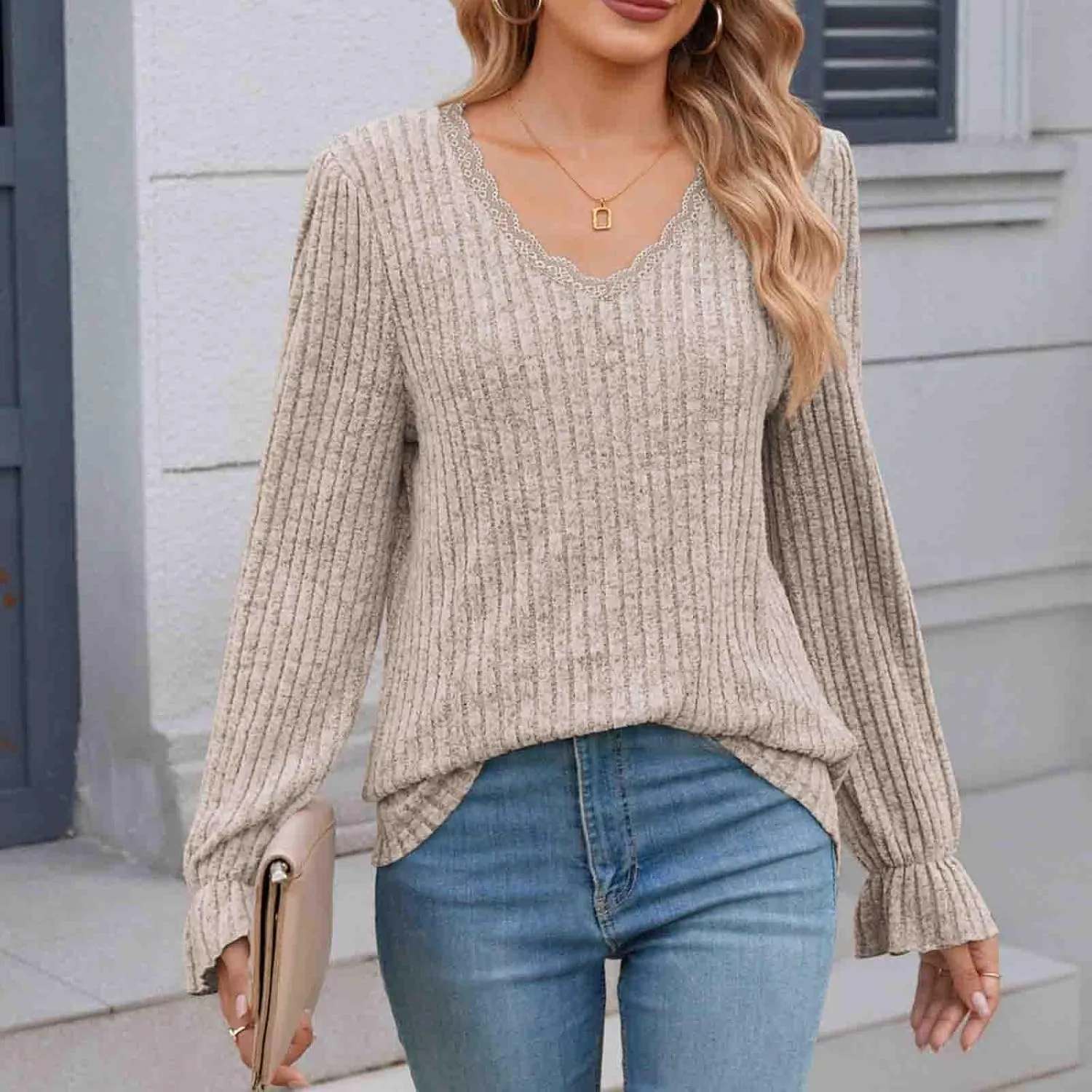 Fahion Sweatshirts for Women long sleeve V Neck Tops 2024 Trendy Casual Ruffle Sleeve Fleece Knitted Pullover Top