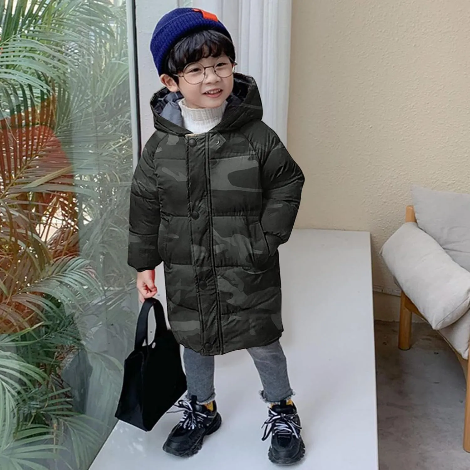 Girls Boys Winter Outerwear Hooded Down Coat Packable Lightweight Warm Puffer Down Jacket with F𝘂r Trimmed Hood