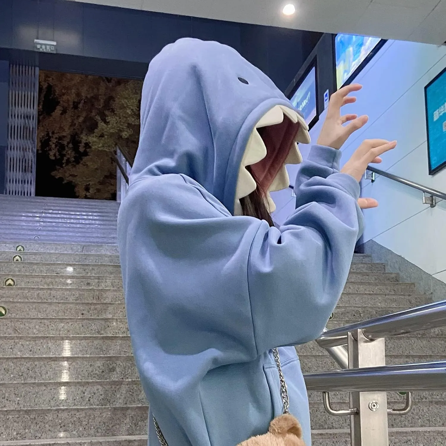Mmoneyake Shark Hoodie Women Men Cute Cartoon Animal Pullover Sweatshirts Causal Long Sleeve Hooded Sweatshirts with Pockets