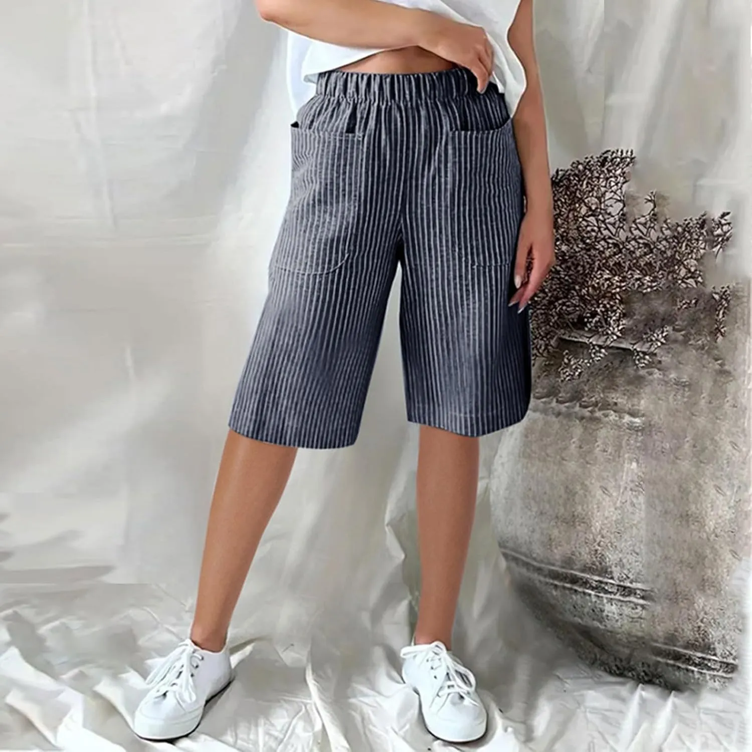 Striped Knee Length Shorts for Women Elastic High Waisted Beach Casual Sports Wide Leg Summer 2025 Shorts with Pockets