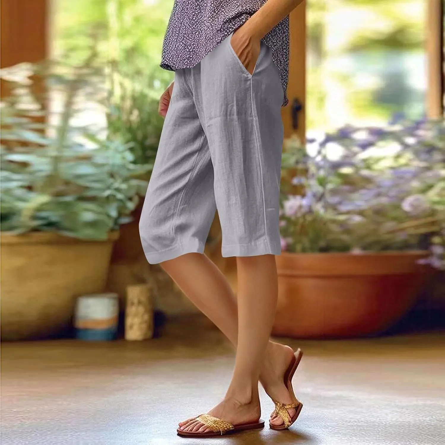 Women's Bermuda Shorts Cotton Linen Knee Length Shorts Casual Loose Lightweight Summer Beach Pants with Pockets